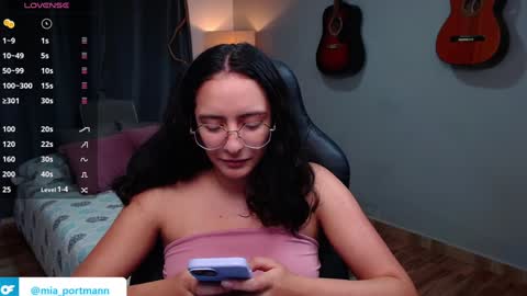 MIAPORTMANN online show from December 5, 8:49 pm