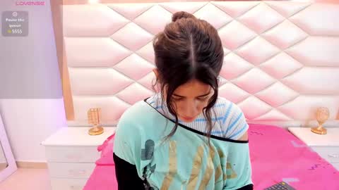 Sweetie Mia online show from February 26, 12:16 pm