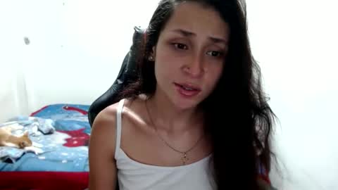 mia online show from May 9, 4:07 am