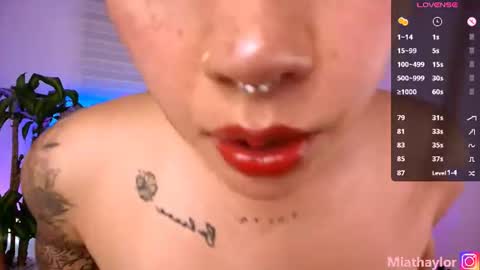Mia Thaylor online show from August 1, 3:41 am