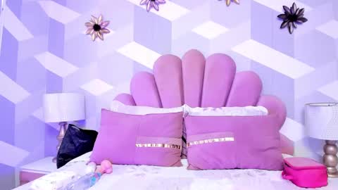 Snapshot of miawalkers chatting on March 6, 6:30 am miawalkers online show from March 6, 6:30 am