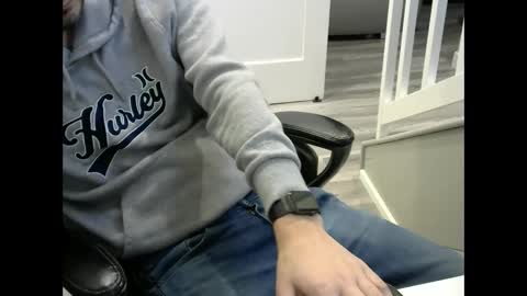 mic6969mic online show from February 25, 1:32 pm