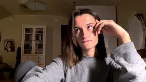 Emily online show from October 6, 4:36 pm