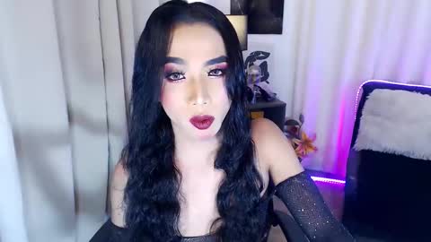 michaelagoddess online show from November 17, 4:31 pm