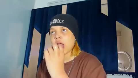 michell_rs online show from November 2, 6:35 am