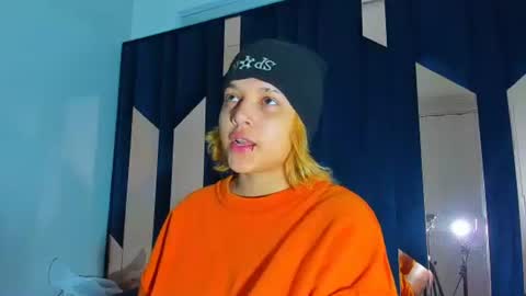 michell_rs online show from October 6, 4:52 am