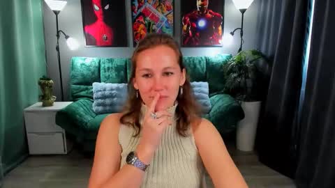 MichelleOrtis online show from March 28, 4:03 am