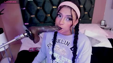 Micki online show from October 30, 12:28 pm