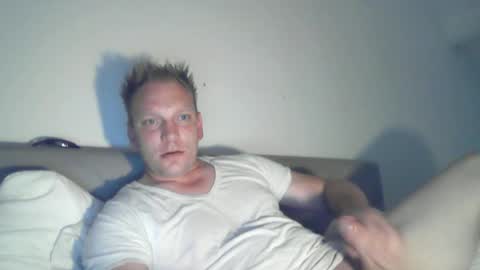 mickkxl online show from July 6, 10:56 am