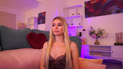 Alice online show from March 28, 7:15 pm