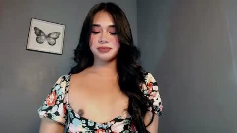 Call me Yhana online show from June 25, 1:05 pm
