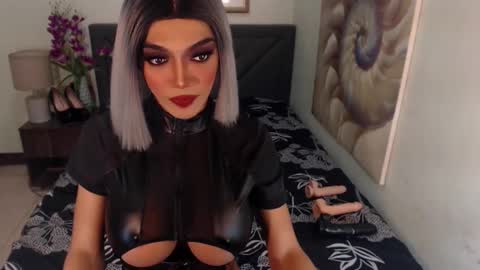 Snapshot of midnightscentxx chatting on December 28, 8:16 am KATE online show from December 28, 8:16 am