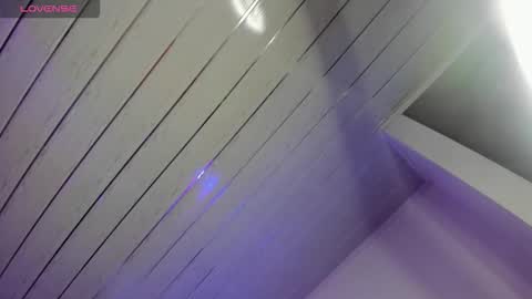 midory_ online show from September 18, 5:55 am