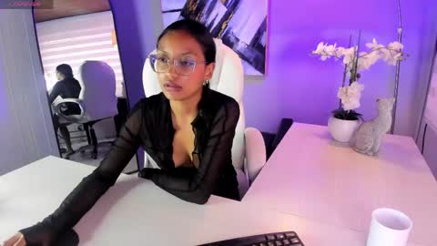 miel_ambar online show from May 13, 4:05 pm