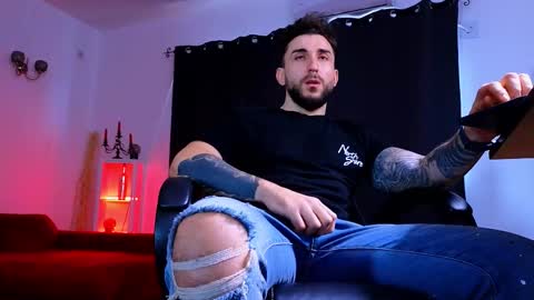 MightyAaron online show from December 2, 8:56 am