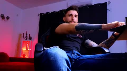 MightyAaron online show from October 3, 3:15 am