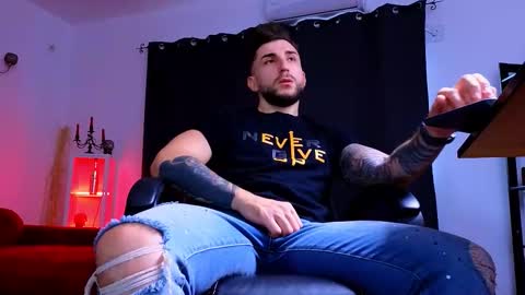 MightyAaron online show from October 24, 8:37 am