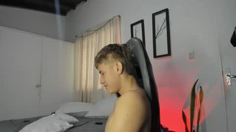 Miguel Hernandez online show from February 5, 6:37 pm