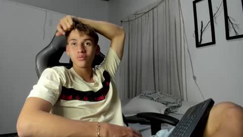 Miguel Hernandez online show from March 8, 10:24 pm