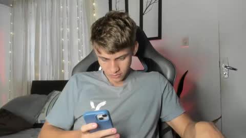 Miguel Hernandez online show from February 19, 6:32 pm