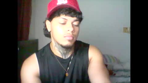 miguelvl01 online show from October 3, 7:38 am