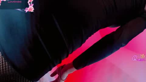   online show from March 18, 7:03 am