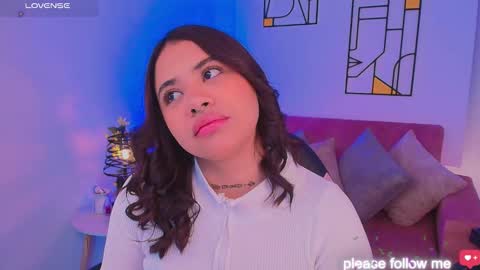 Snapshot of miiaa7_ chatting on October 19, 11:15 am Ma is my name I invite you to check out my wish list for my birthday  online show from October 19, 11:15 am