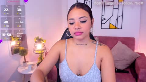 Snapshot of miiaa7_ chatting on January 19, 12:17 am Ma is my name I invite you to check out my wish list for my birthday  online show from January 19, 12:17 am