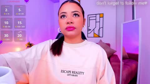 Snapshot of miiaa7_ chatting on January 28, 11:49 am Ma is my name I invite you to check out my wish list for my birthday  online show from January 28, 11:49 am