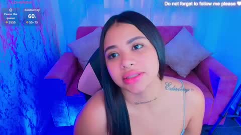 Snapshot of miiaa7_ chatting on September 17, 2:31 pm Ma is my name I invite you to check out my wish list for my birthday  online show from September 17, 2:31 pm