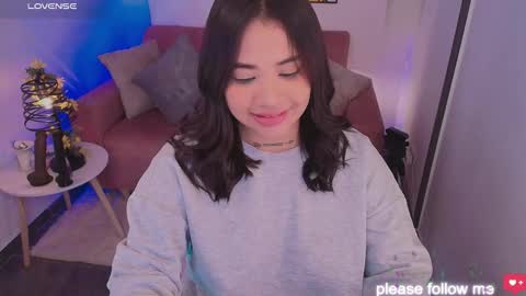 Snapshot of miiaa7_ chatting on October 13, 9:44 am Ma is my name I invite you to check out my wish list for my birthday  online show from October 13, 9:44 am