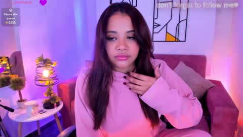 Snapshot of miiaa7_ chatting on January 17, 8:11 pm Ma is my name I invite you to check out my wish list for my birthday  online show from January 17, 8:11 pm