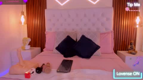 Mia  online show from April 2, 5:09 pm