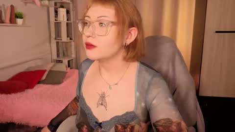 Snapshot of miilly_ice chatting on October 22, 3:57 pm Milly online show from October 22, 3:57 pm