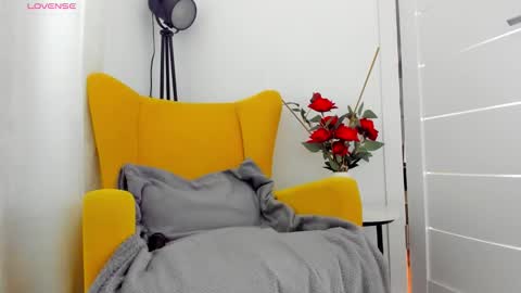 miissblonde online show from March 2, 2:49 am