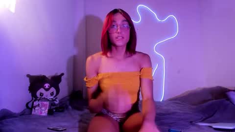 mika_velvet online show from September 16, 8:12 pm