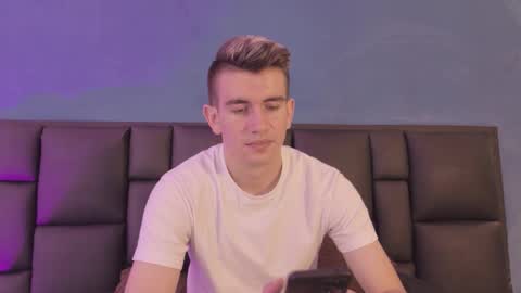 mikael online show from March 1, 5:11 am