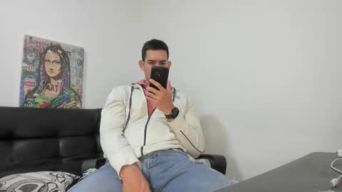 mike3xxx online show from October 25, 3:40 am