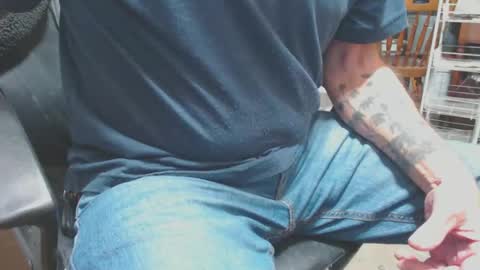 Snapshot of mike694fun chatting on December 12, 9:26 pm mike694fun online show from December 12, 9:26 pm