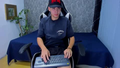 Mike 0233 online show from November 13, 5:32 am