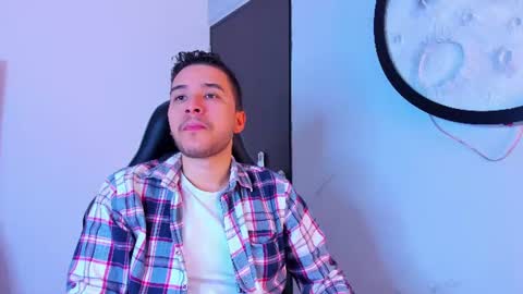 Mike  online show from July 3, 12:10 pm