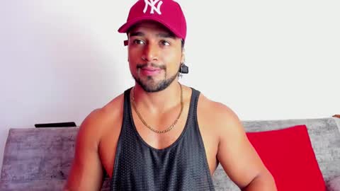 Snapshot of mike_estevess chatting on February 9, 11:04 am   online show from February 9, 11:04 am