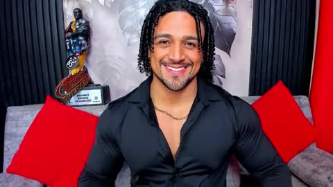   online show from February 14, 9:01 am