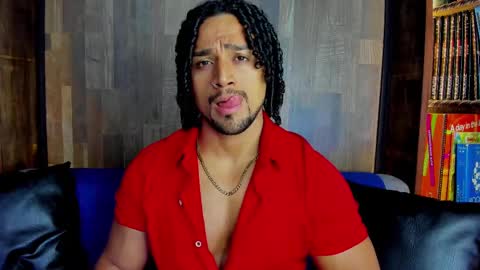 Snapshot of mike_estevess chatting on February 22, 9:34 am   online show from February 22, 9:34 am