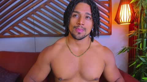 Snapshot of mike_estevess chatting on January 25, 9:26 am   online show from January 25, 9:26 am
