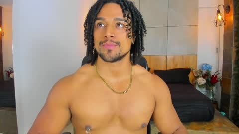 Snapshot of mike_estevess chatting on January 31, 9:27 am   online show from January 31, 9:27 am