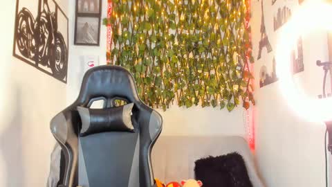 Snapshot of mike_kilian1 chatting on February 10, 9:04 pm mike kilian1 online show from February 10, 9:04 pm