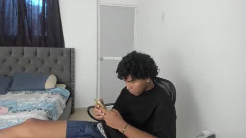 mike_master9 online show from October 21, 6:44 pm