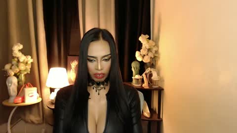 Mistress MikeyAlawi online show from February 17, 1:44 pm