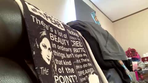 mikeylikesit2222 online show from December 21, 5:52 pm